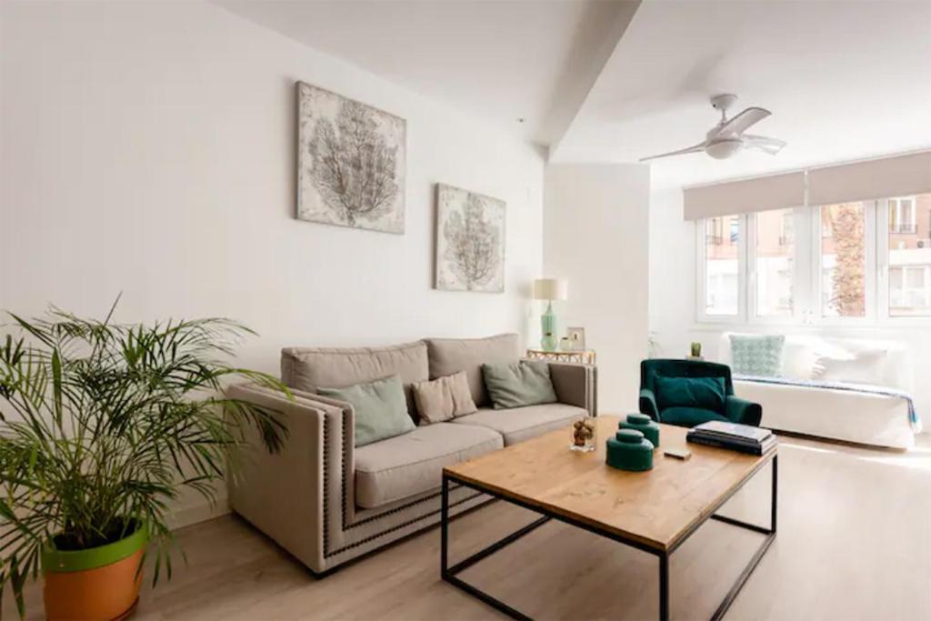 Nuevo Apartamento Lujo Playa Malagueta-Centro مالقة المظهر الخارجي الصورة